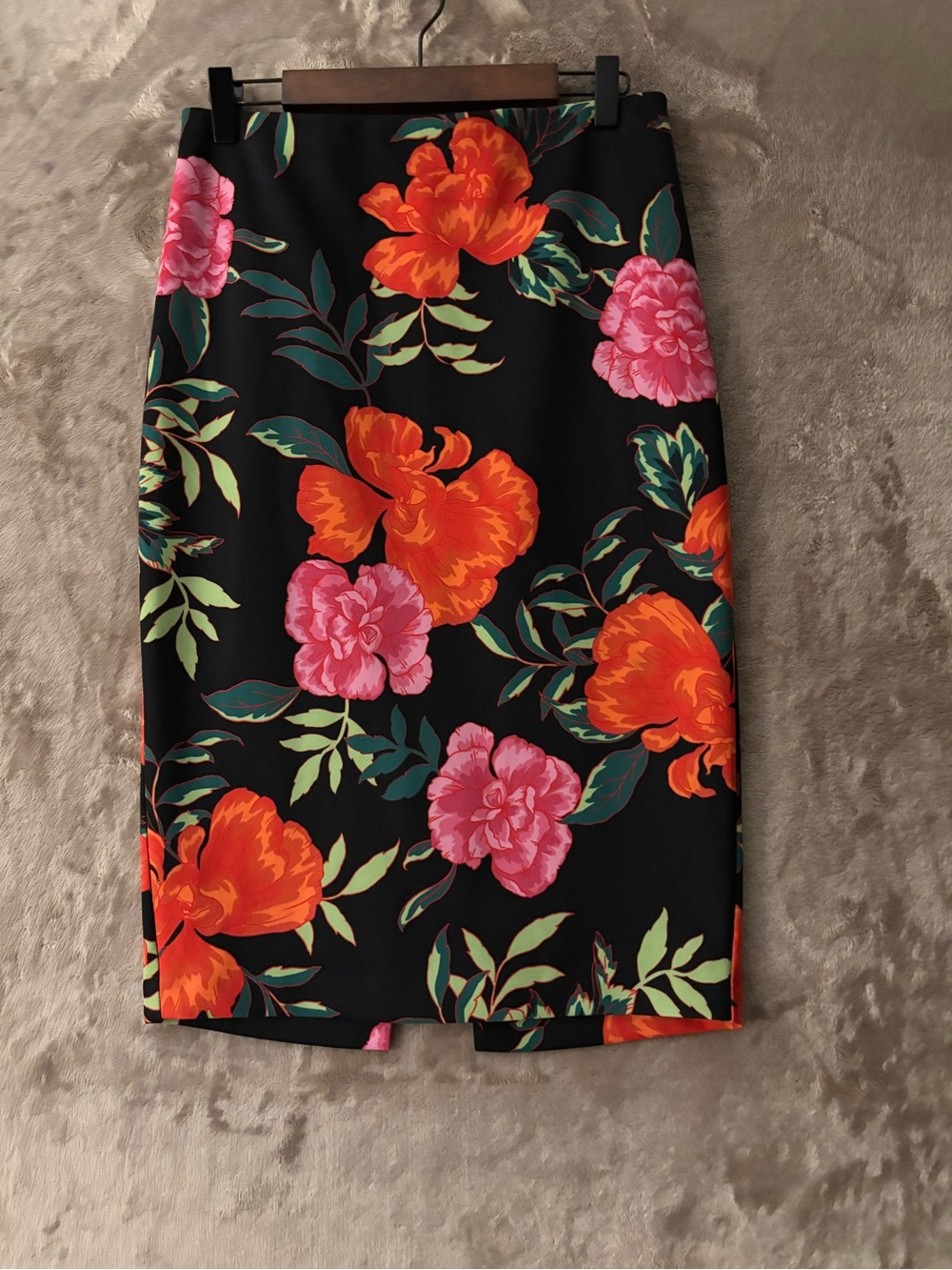 Express Pull-On Pencil Skirt Black with Orange & Pink Floral Print Women’s (4)